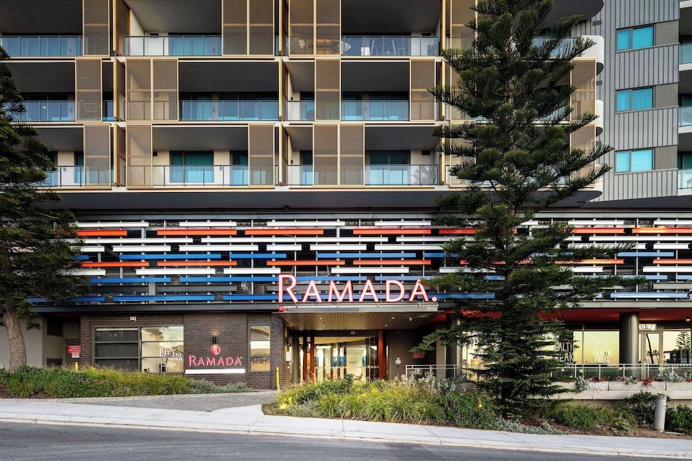 Ramada by Wyndham VetroBlu Scarborough Beach 1