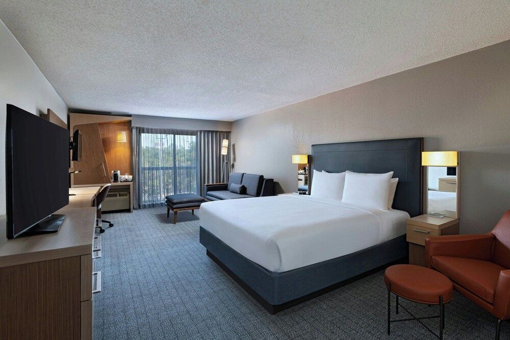 Courtyard by Marriott Austin The Domain Area 1