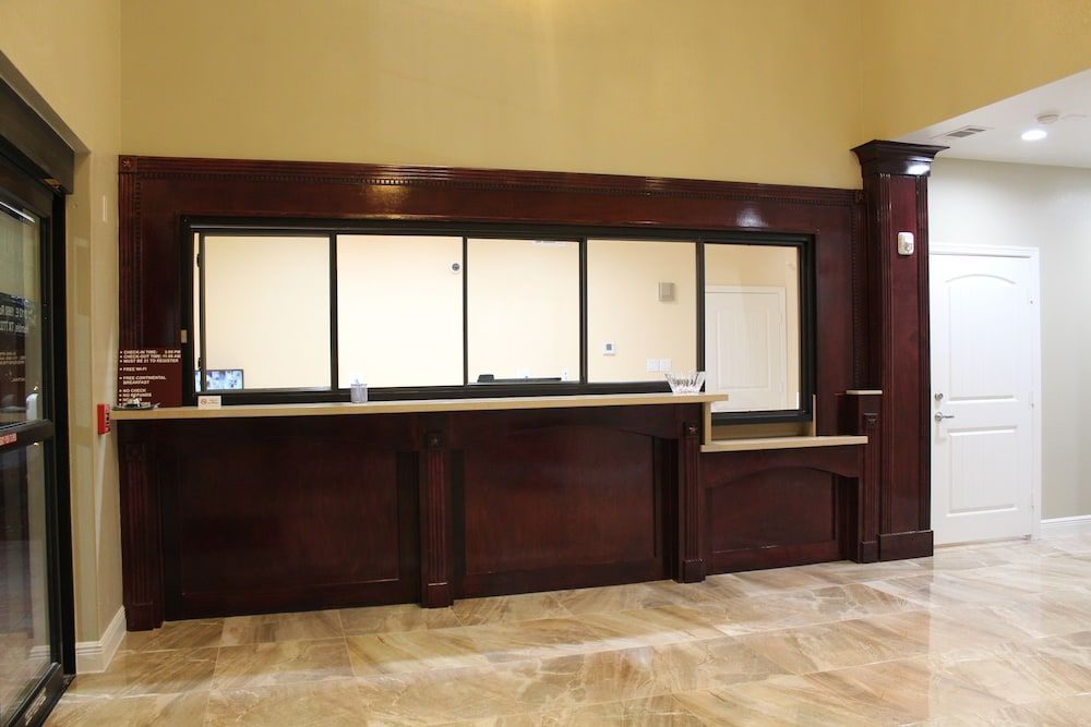 Express Inn and Suites 2