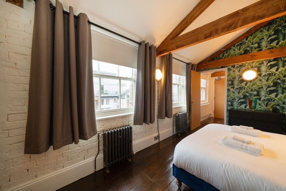 Crashpads Shoreditch Apartments - The Club Row Collection 1