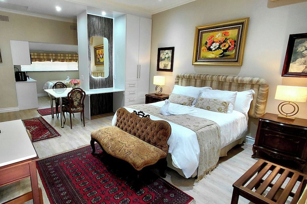 Royal Ridge Guesthouse 1