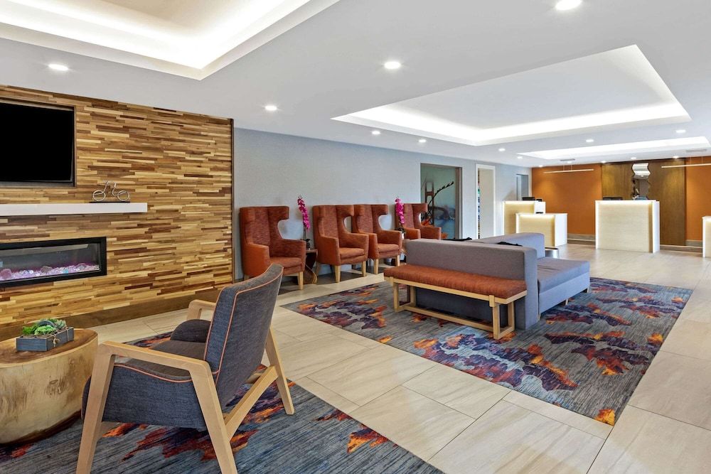 La Quinta by Wyndham San Francisco Airport North - Free Airport Shuttle 2