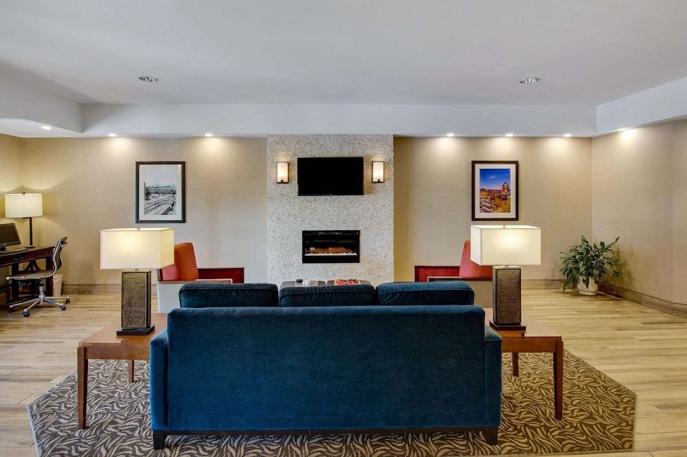 Comfort Inn Airport 2
