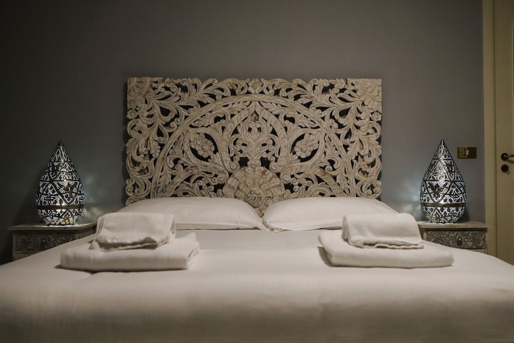 Piazza Dante Suites in Naples 1