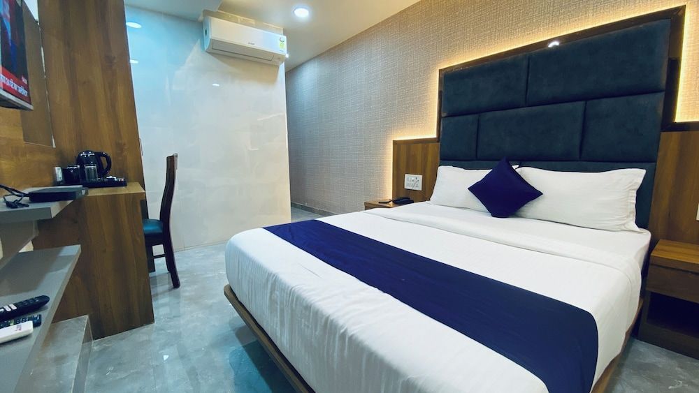 Hotel BKC Gold View Near Bandra Kurla Complex 2