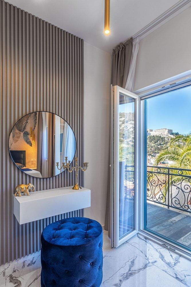 Villa Capitis in the Centre- Exclusive Apartment – Stunning Fortress View 1