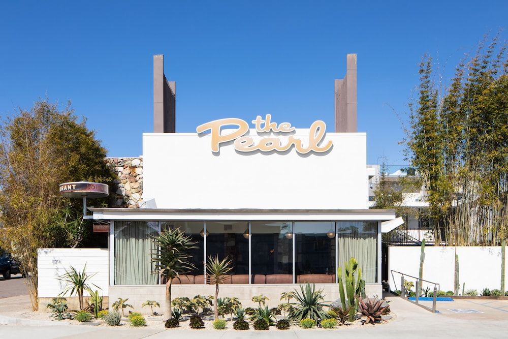 The Pearl Hotel 1