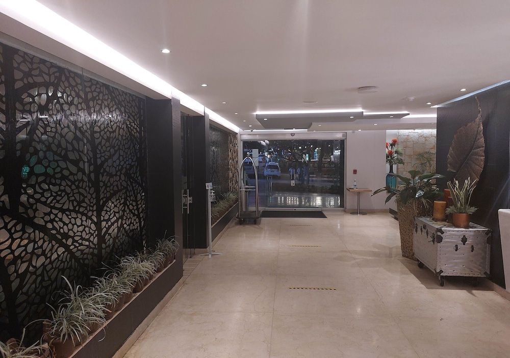 Washington Plaza 2