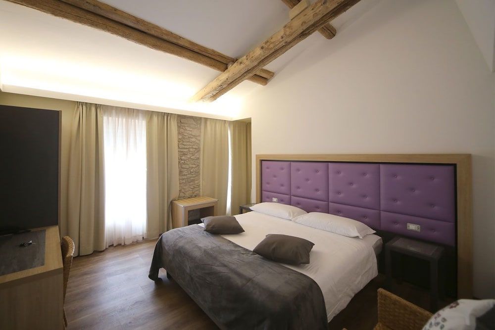 Hotel Corona 1