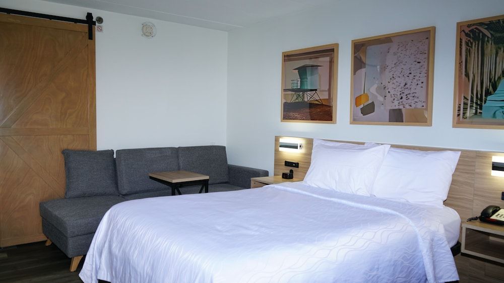 Waterfront Inn PHL Airport 2