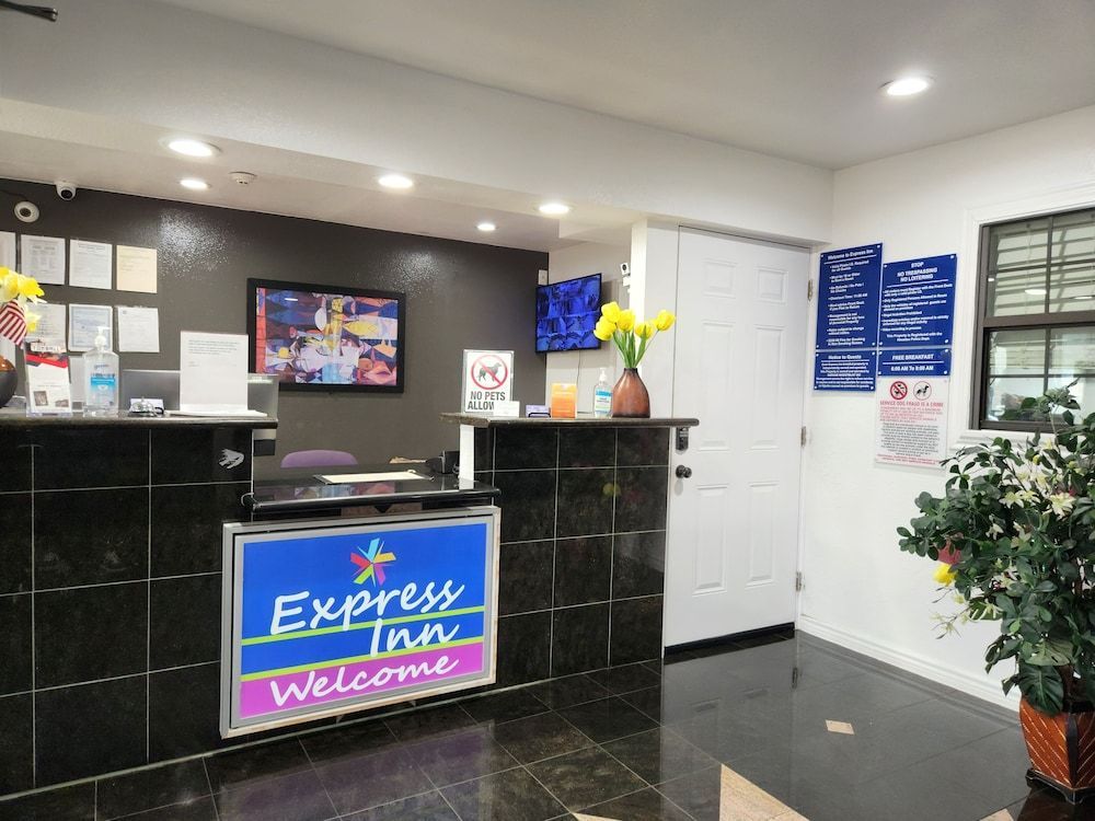 Express Inn Tomball 2