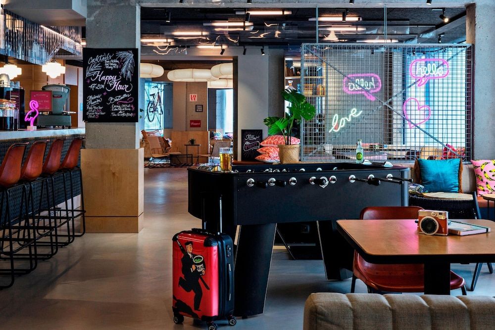 Moxy Paris Bastille 2