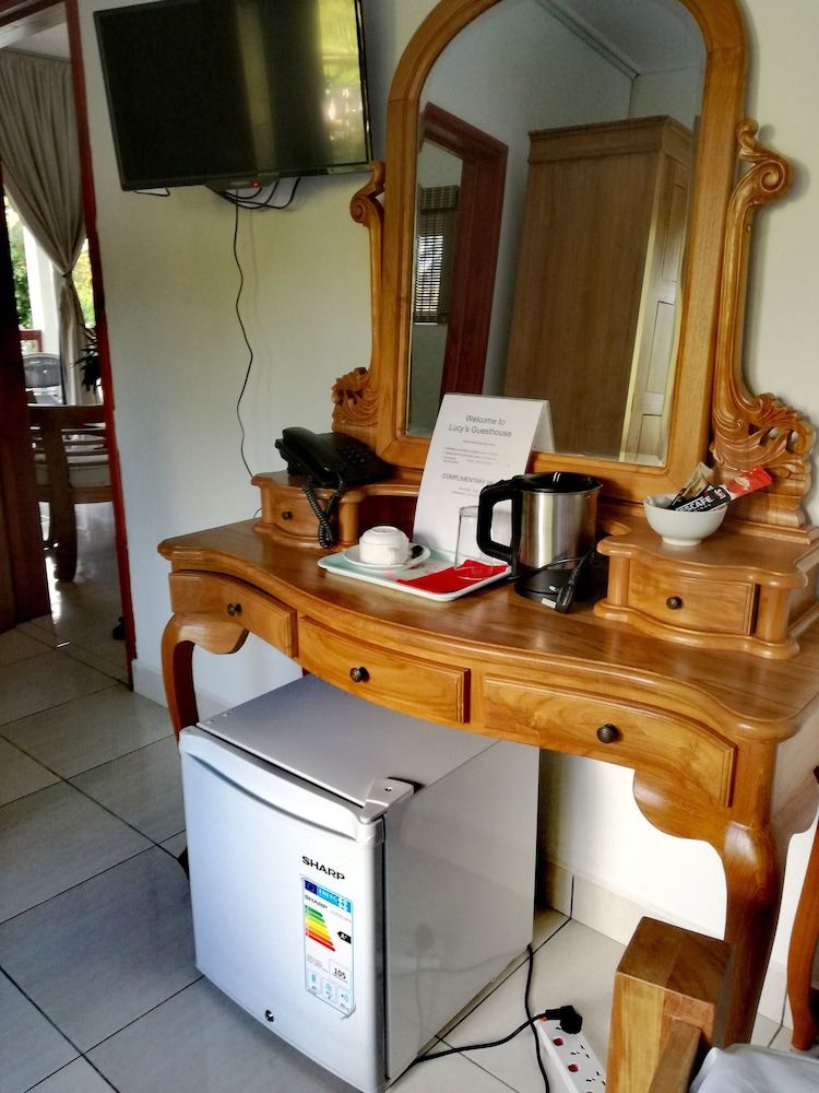 Lucy's guesthouse 2