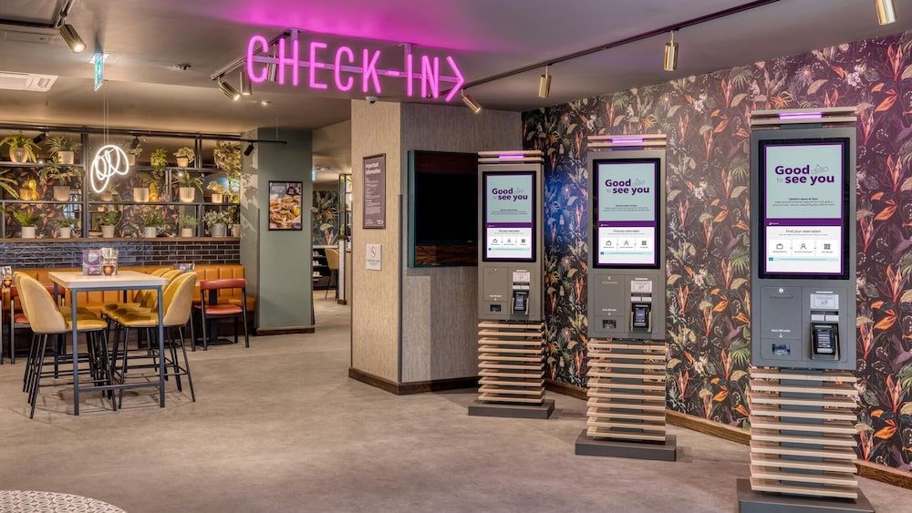 Premier Inn London Fulham 2
