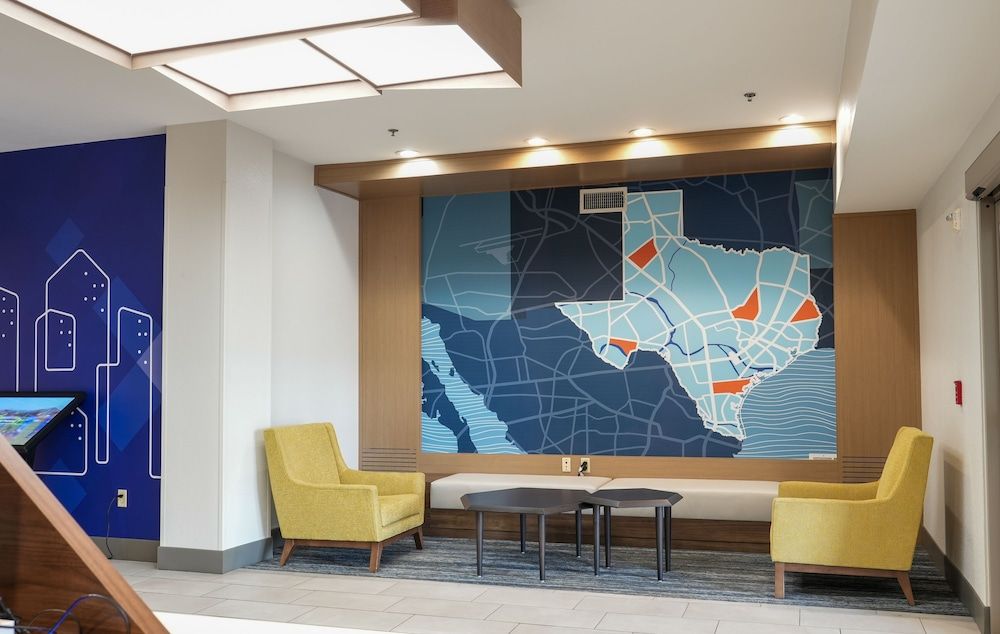 Holiday Inn Express & Suites DALLAS SOUTHWEST-CEDAR HILL by IHG 2
