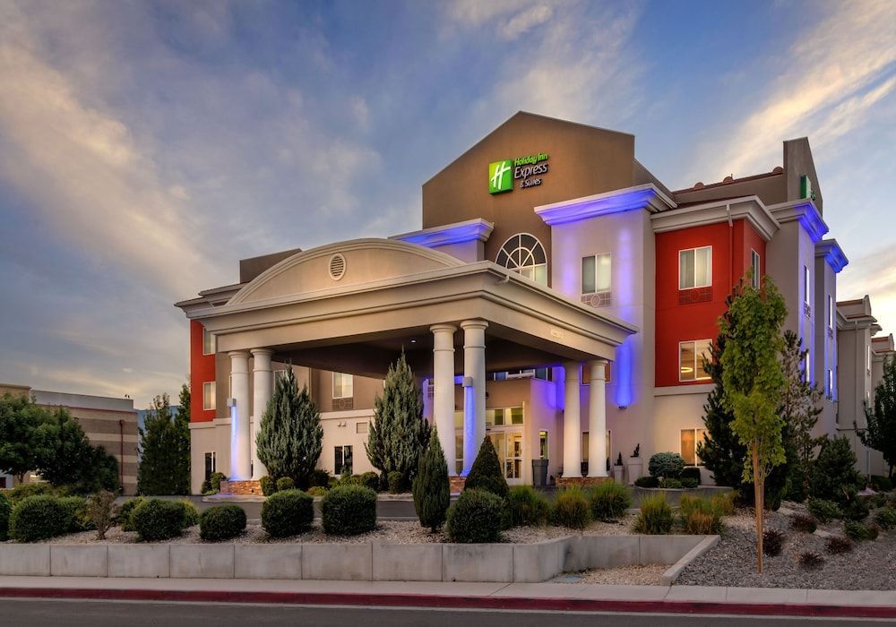 Holiday Inn Express & Suites RENO AIRPORT by IHG 1