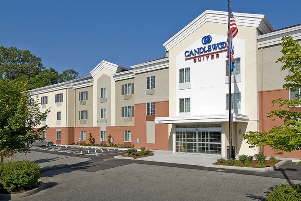 Candlewood Suites BURLINGTON by IHG 1