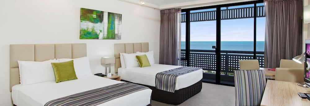Rydges Esplanade Resort Cairns 2