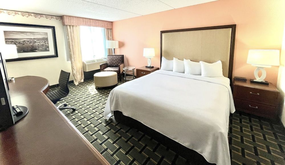 Fairbridge Hotel Cleveland East 1