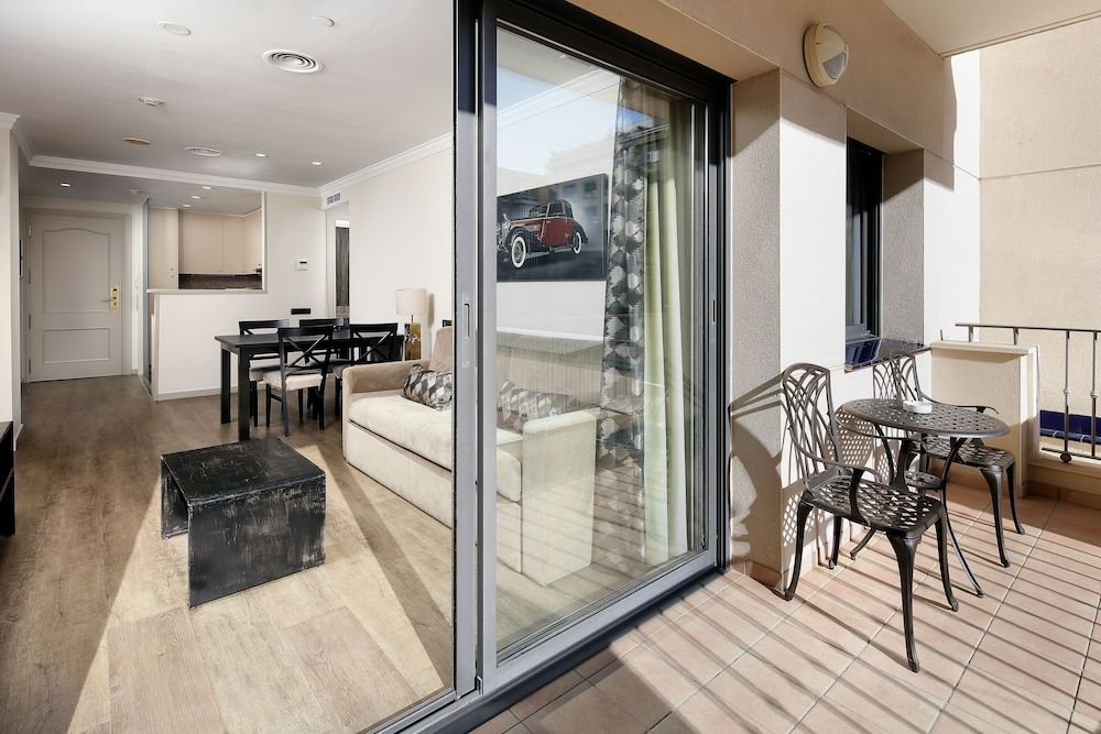 Apartaments-Hotel Hispanos 7 Suiza 1