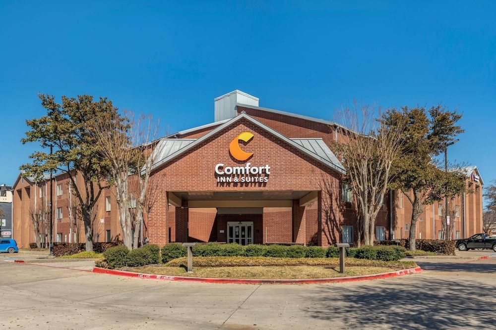 Comfort Inn & Suites North Dallas-Addison 1