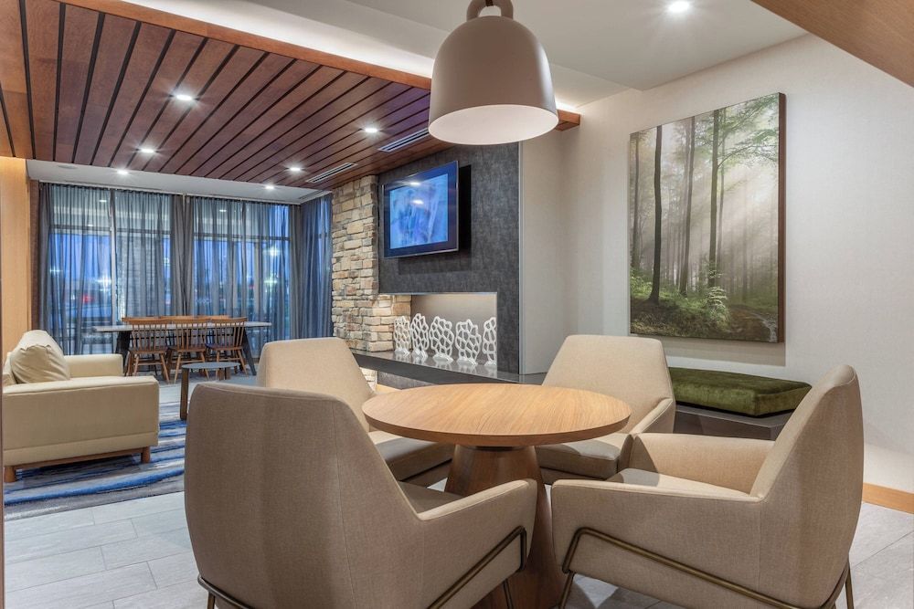 Fairfield Inn & Suites Franklin 2