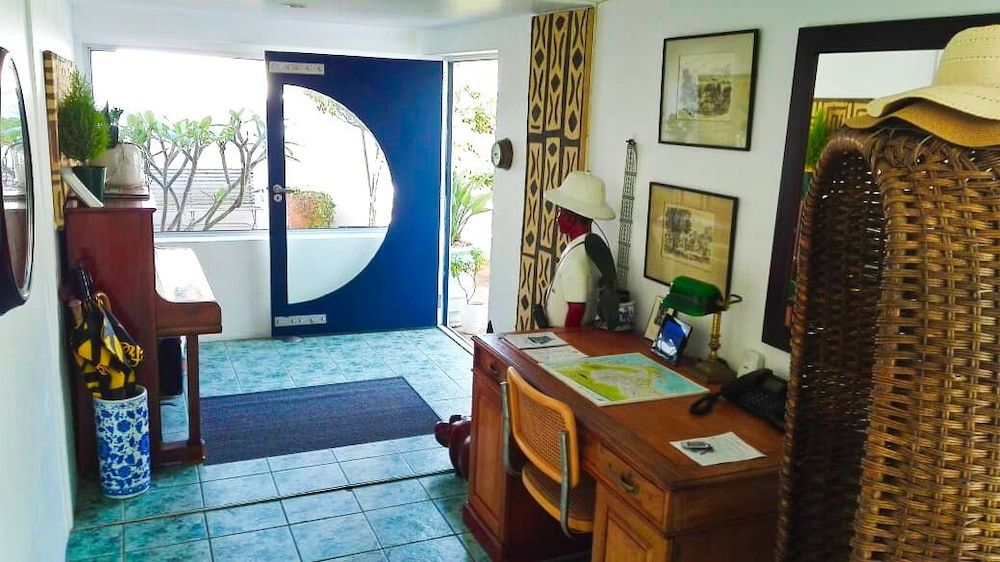 Admiralty Bed & Breakfast 2