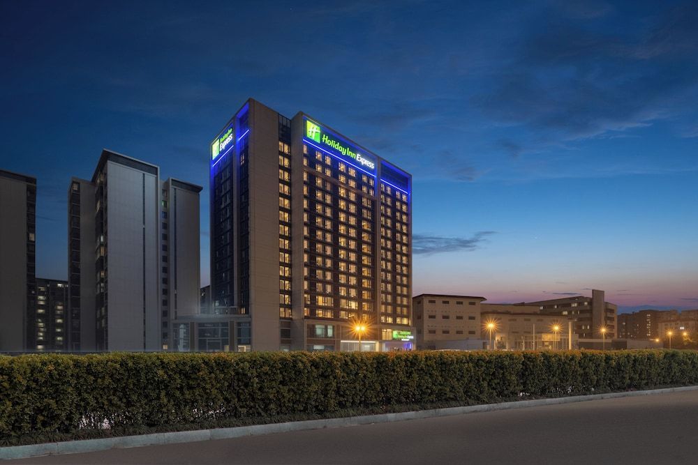 Holiday Inn Express Chengdu Shuangliu Chuanda Road by IHG 1