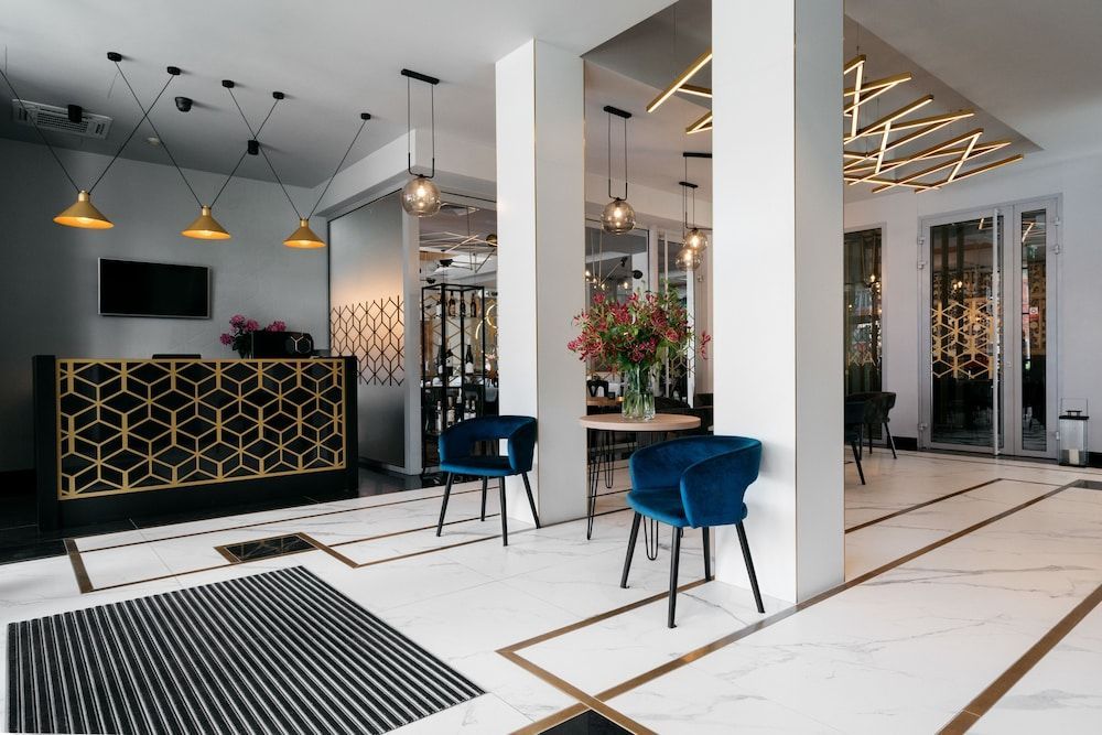 Hotel Apis 2