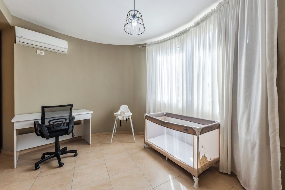 Kondo Stays - City Center Apartments 1