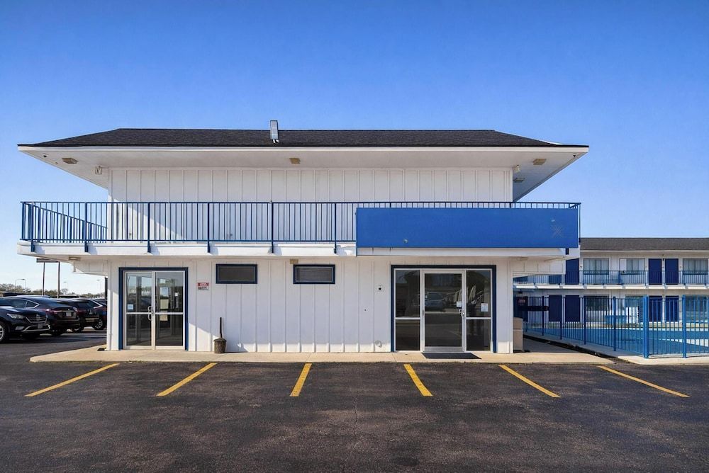 Express Inn Near Columbus Airport 1