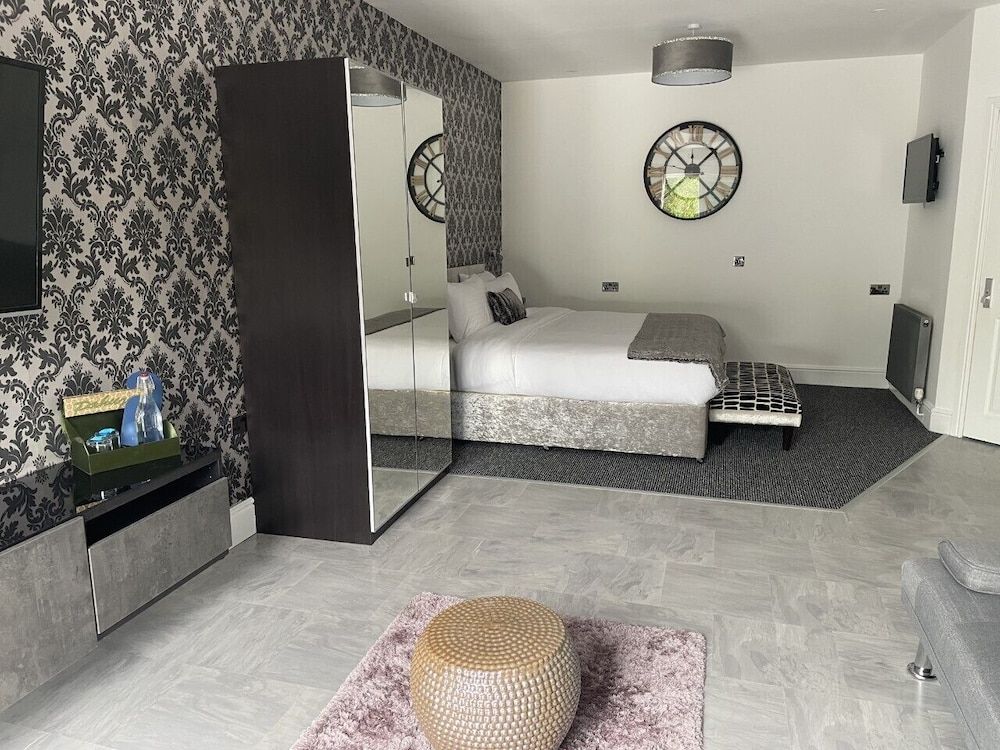 Charnwood Regency Guest House 2