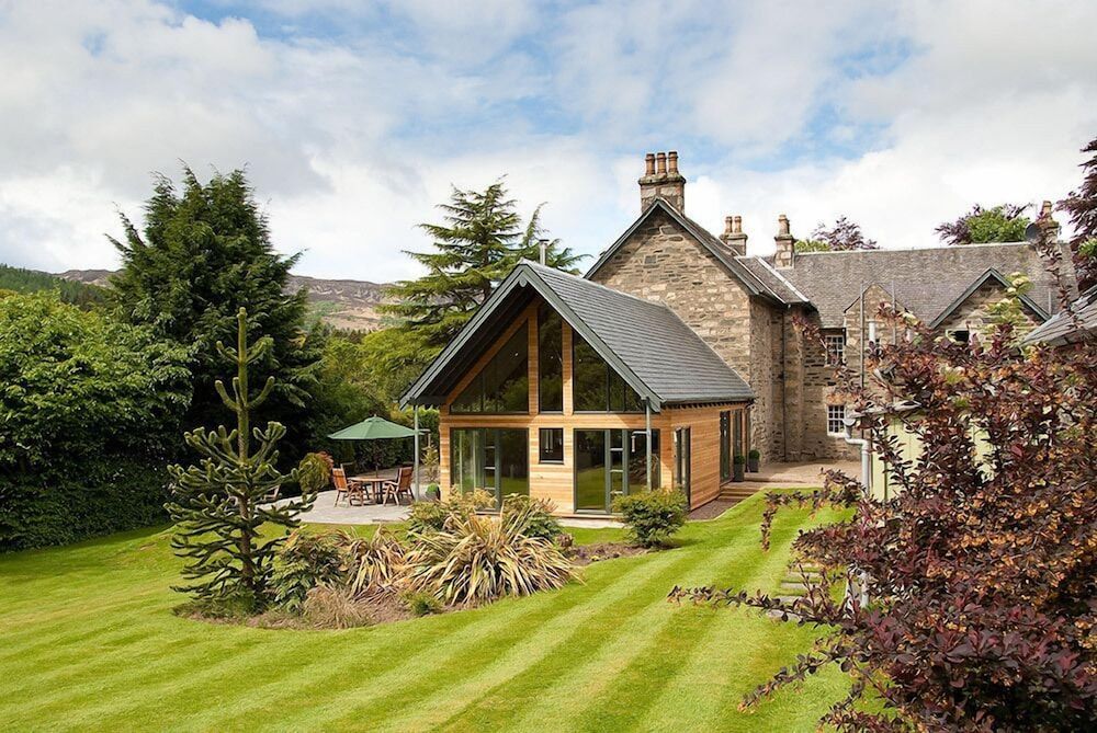 Craigatin House & Courtyard 1