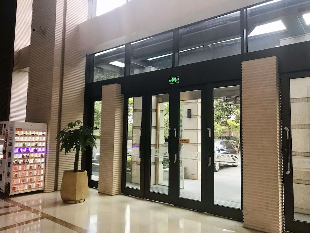 Jing'an Ziyuan Apartment 2