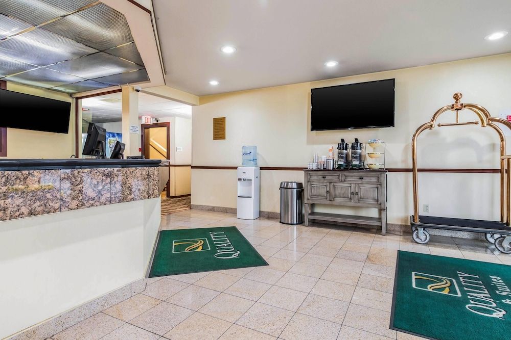 Quality Inn & Suites Lacey Olympia 1