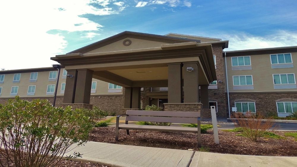 Holiday Inn Express & Suites MONTGOMERY by IHG 1