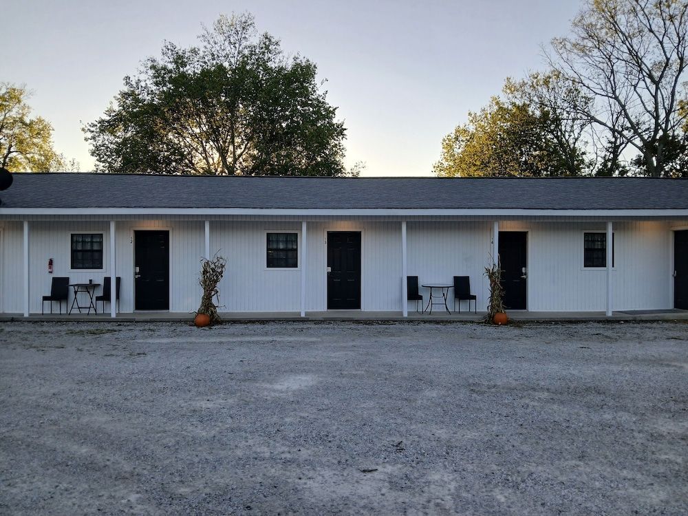 Whitetail Inn 1