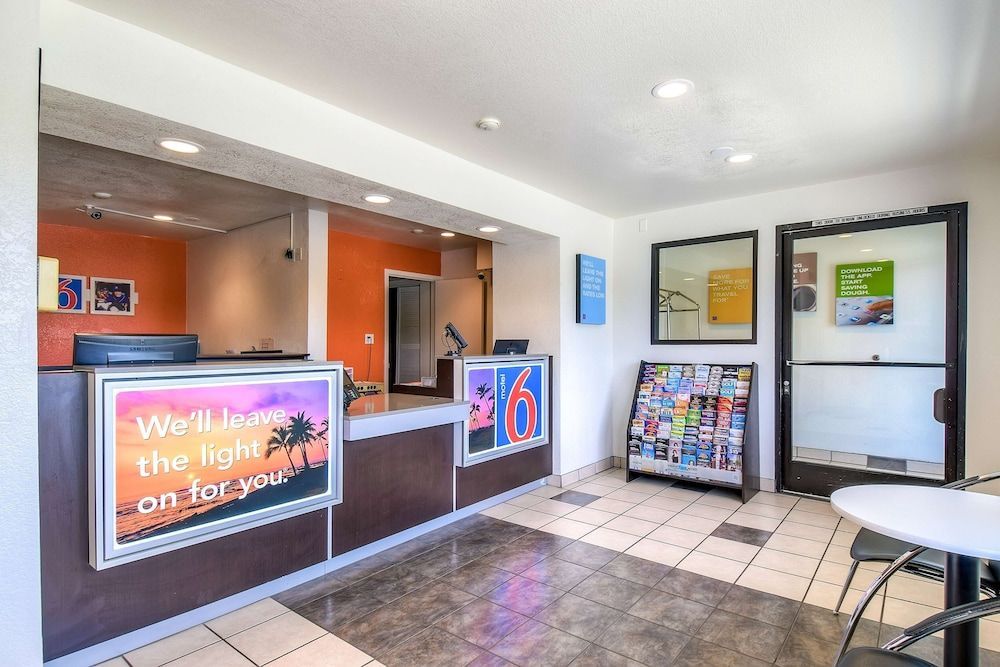 Motel 6 Corona, CA 1