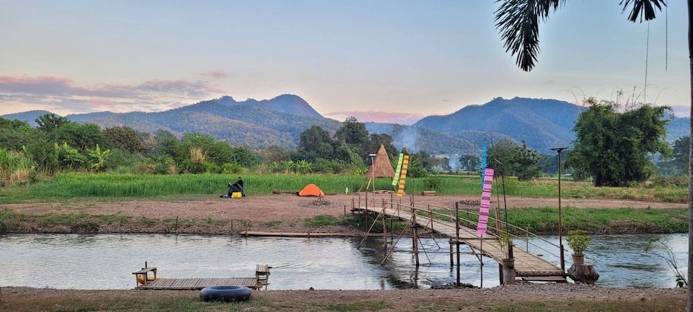 บ้านไม้คนเมือง Baan Mai Kon Muang Pai Resort 1