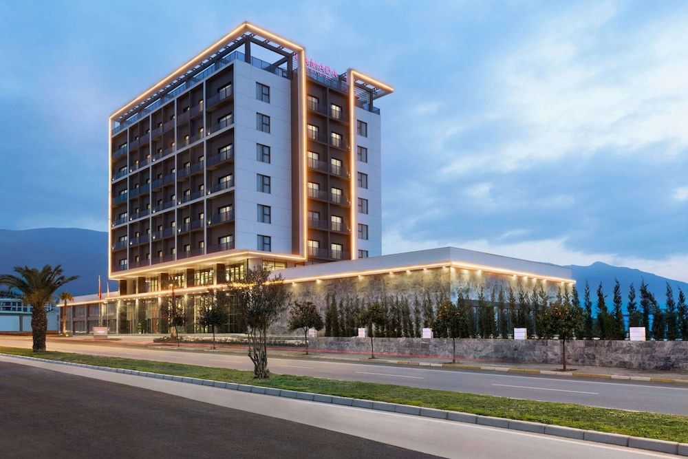 Ramada By Wyndham Tire 1