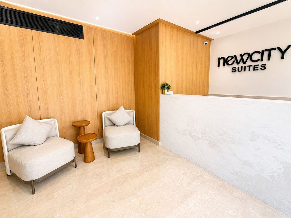 NewCity Hotel & Suites - Front Of AUC 1