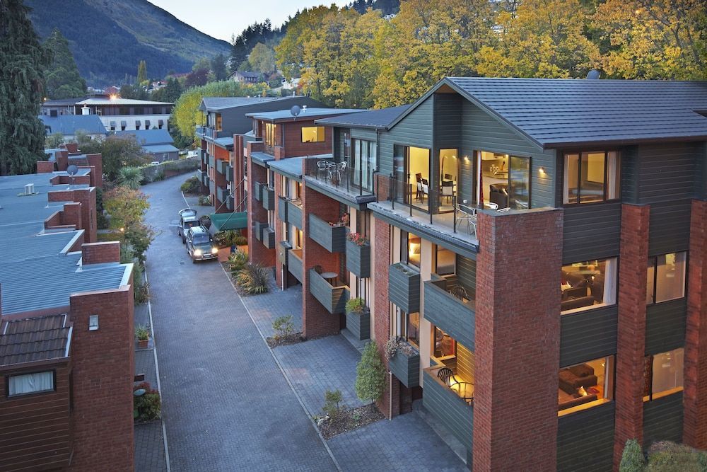St James Apartments 1