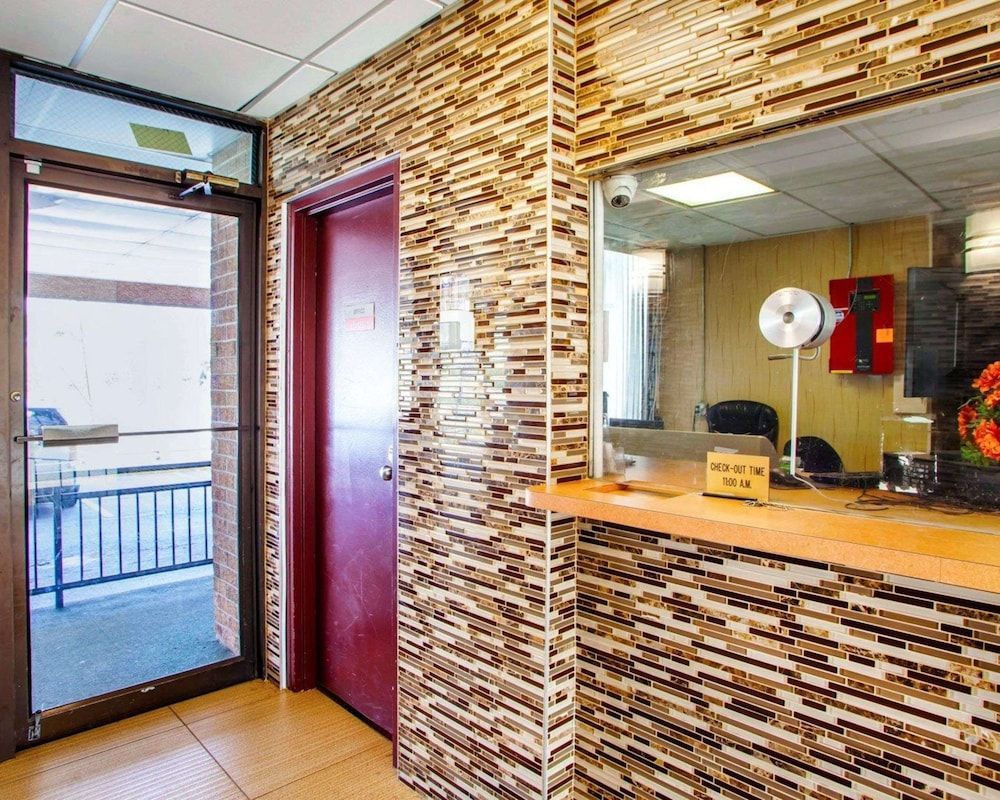 Rodeway Inn Meadowlands 2