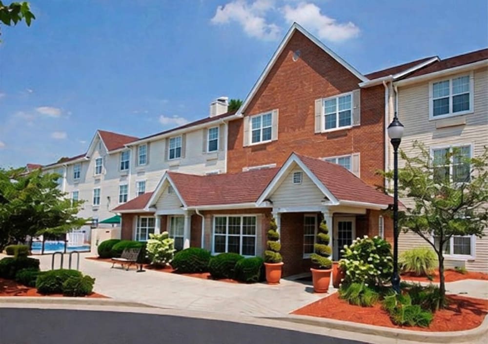MainStay Suites Bloomington near University 1