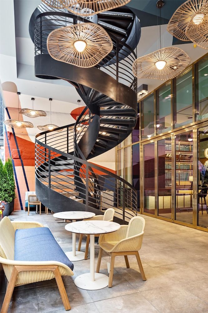 Grayson Hotel 2