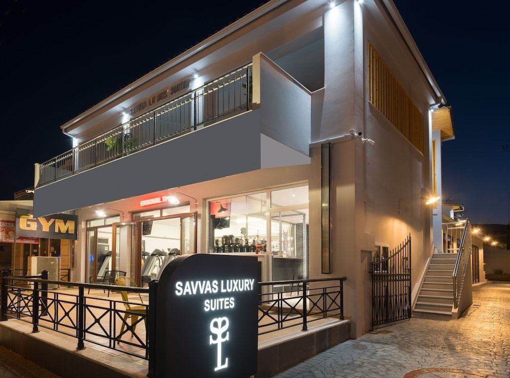 Savvas Luxury Suites 1