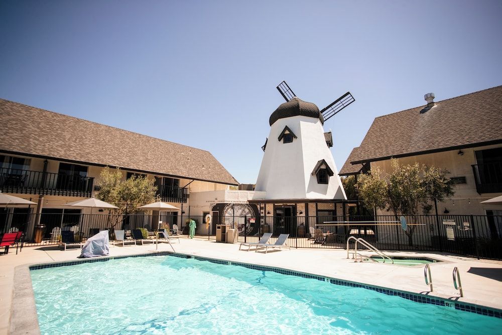 Sideways Inn 1
