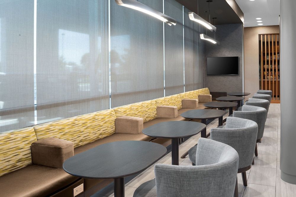 SpringHill Suites by Marriott Roanoke North 1