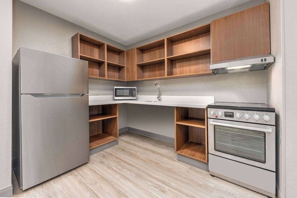 Hawthorn Extended Stay by Wyndham Bedford - Dallas 1
