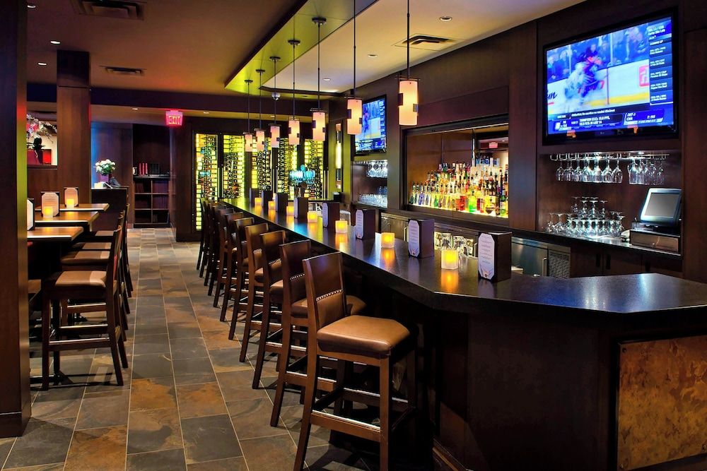 Courtyard by Marriott Niagara Falls 1